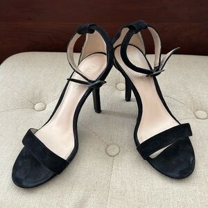 Pelle Moda black ankle strap heel size 6